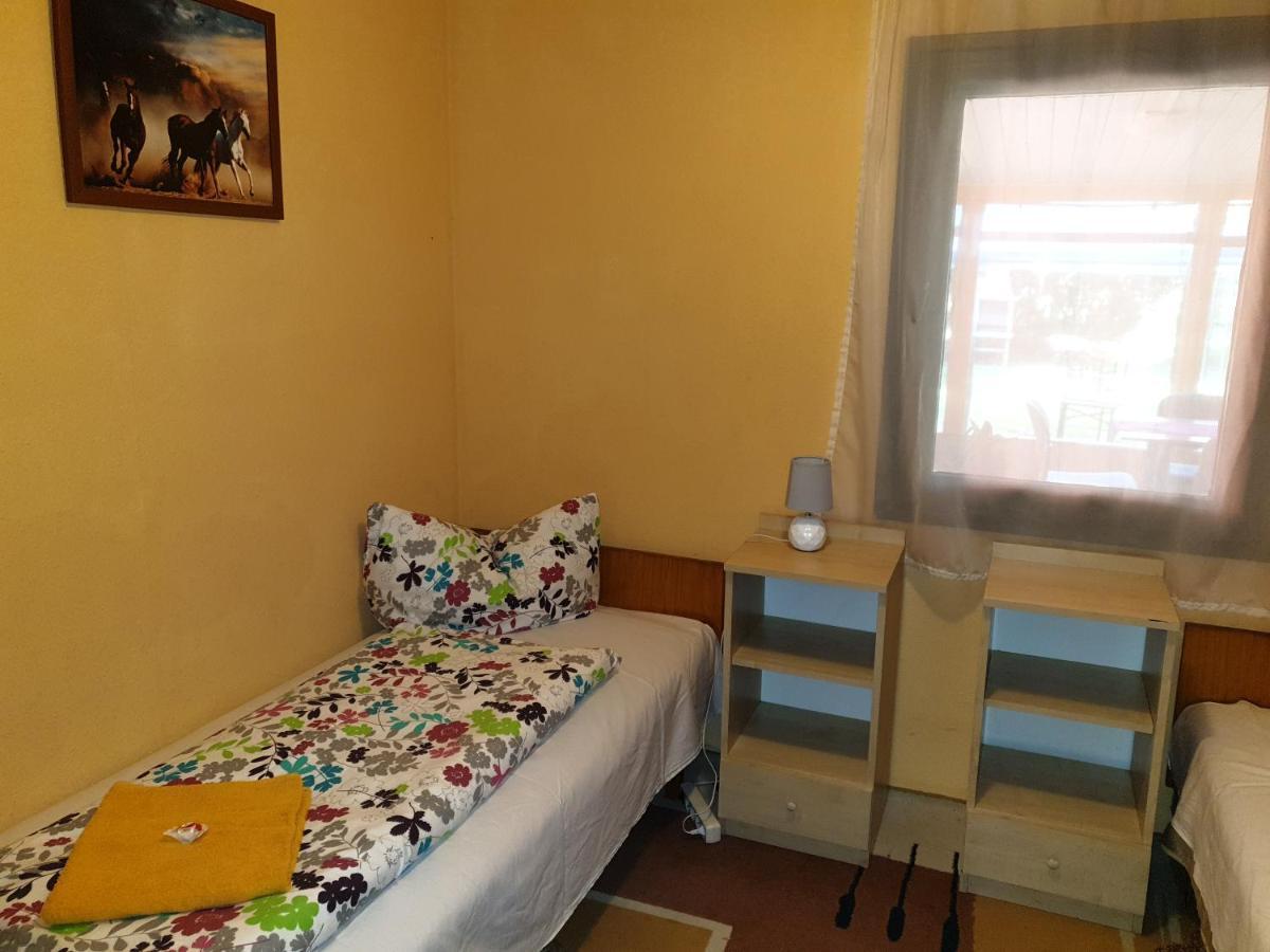 Aparthotel Raba Part Apartman à Rabaszentmihaly Extérieur photo